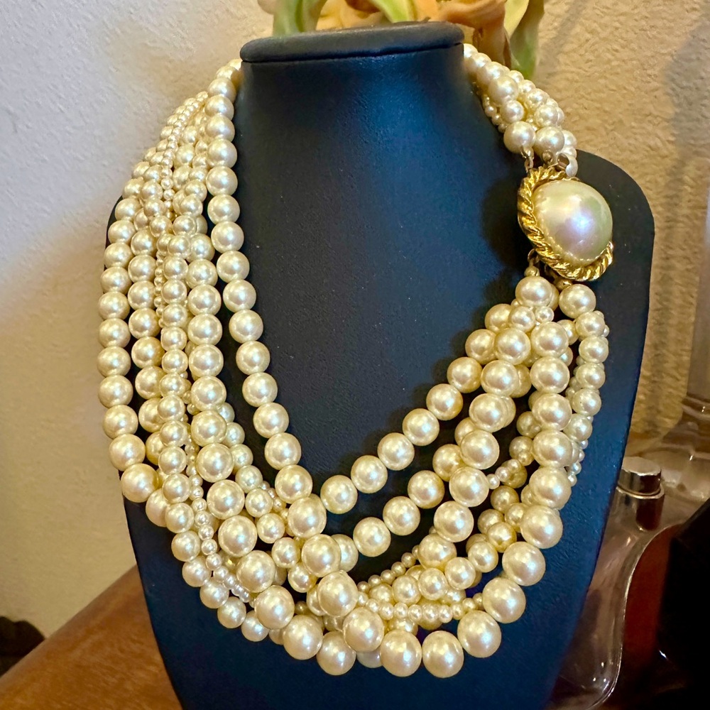 Elegant Pearl Necklace with Gold Accent - Vintage Carolee Pearl Strand Necklace